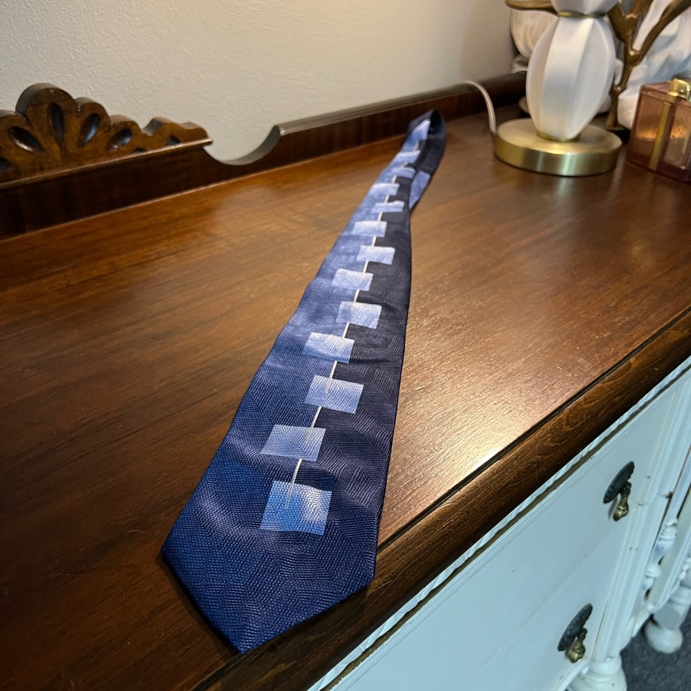 Stacy Adams Navy Tie with Geometric Pattern